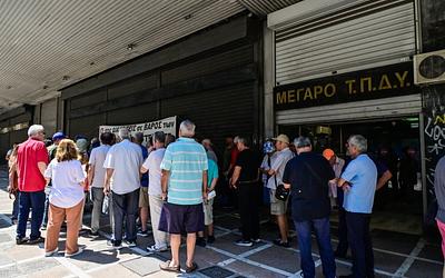 Συντάξεις Οκτωβρίου 2025: Όλες οι ημερομηνίες πληρωμής και οι ανακοινώσεις