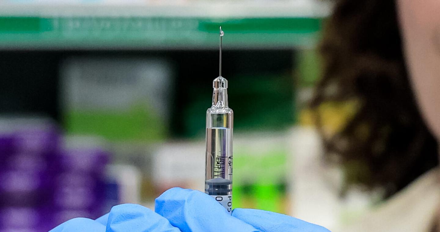 Γρίπη: 1 νεκρός και 3 νέα σοβαρά κρούσματα - 91 εισαγωγές με κορονοϊό σε ΜΕΘ την τελευταία εβδομάδα
