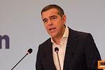 Ο Αλέξης Τσίπρας αντεπιτίθεται: Η μετωπική με το ΠΑΣΟΚ και η «μπανανία»