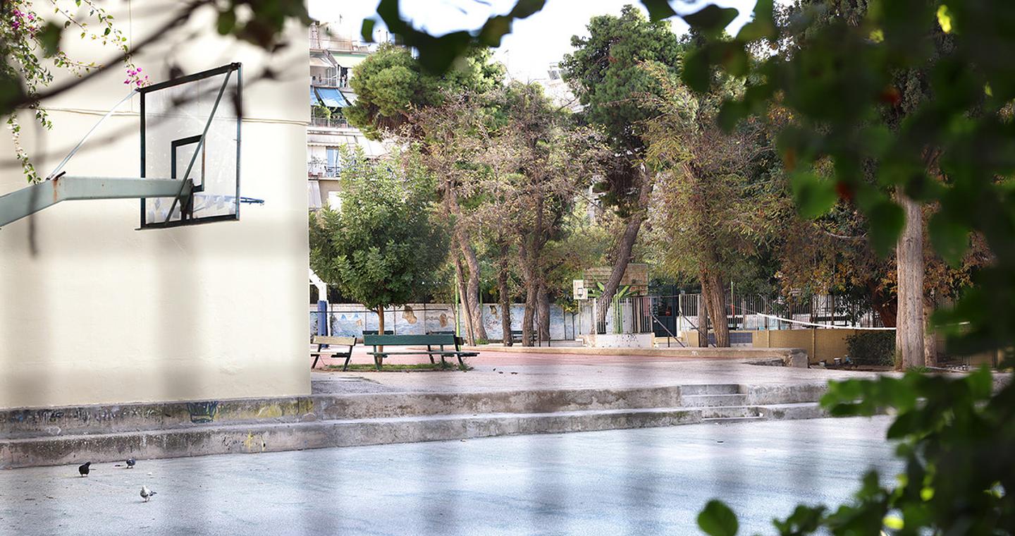 Συνελήφθη καθηγητής γυμνασίου στη Βούλα μετά από καταγγελία μαθήτριας για σεξουαλική παρενόχληση