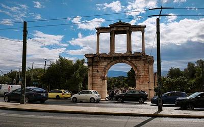 Καιρός: Αύξηση θερμοκρασίας και τοπικές βροχές η εβδομάδα