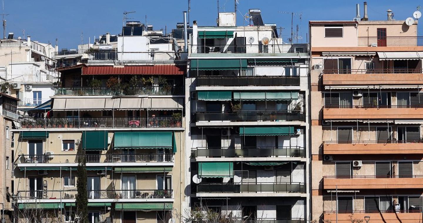 H στέγη ως πολιτικό τρόπαιο είναι εδώ