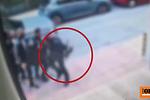 Απίστευτο σκηνικό στη Θεσσαλονίκη: Αστυνομικός πέταξε τον εξοπλισμό του στο δρόμο
