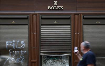 Πλιάτσικο στη Γαλλία: Λεηλασίες σε Louis Vuitton, Hermès, Apple – 2.400 συλλήψεις, νεκρός και τραυματίες
