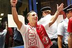 Ενθουσιασμός στο «Ελευθέριος Βενιζέλος»: Υποδοχή ηρώων για τον Ποντένσε!