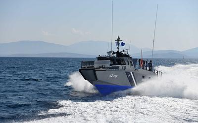 Ακυβέρνητο ιστιοφόρο στο Κάβο Ντόρο – Λιμενικό σε επιχείρηση διάσωσης