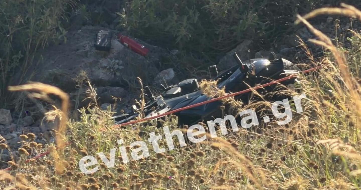 Εύβοια: Μηχανή έπεσε σε χαράδρα 20 μέτρων