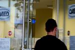 ΕΛΣΤΑΤ: Δραματική πτώση της ανεργίας στην Ελλάδα – Οι νέοι αριθμοί