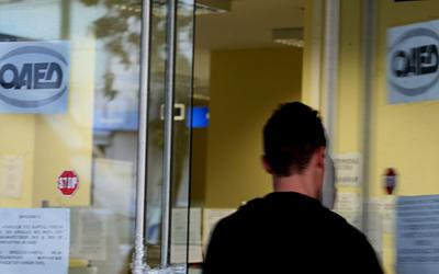 ΕΛΣΤΑΤ: Δραματική πτώση της ανεργίας στην Ελλάδα – Οι νέοι αριθμοί