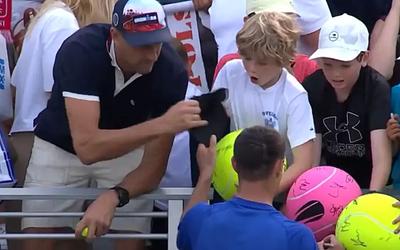 Άρπαξε καπέλο από παιδί στο US Open: Θύελλα αντιδράσεων!