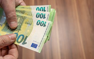Αποκαλύπτεται το Χριστουγεννιάτικο δώρο 500€ για δημόσιους
