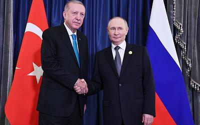 Ερντογάν-Πούτιν: Στρατηγική συνεργασία και ειρηνευτικές προσπάθειες στο επίκεντρο