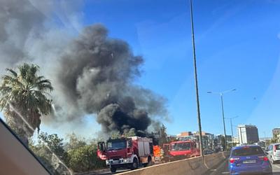 Φωτιά σε όχημα στην Κηφισίας: Έμφραξη στο ύψος του Χαλανδρίου!