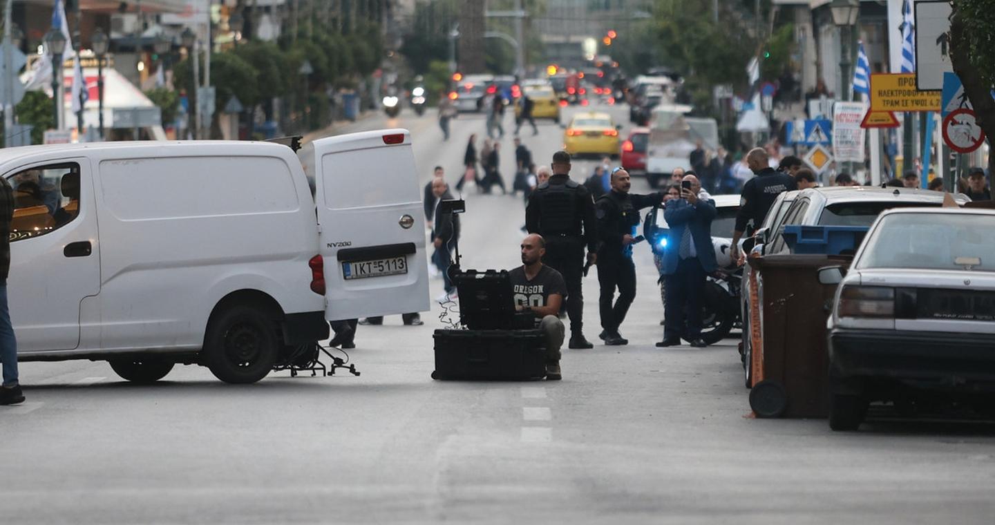 Έλεγχος ΤΕΕΜ σε βαλίτσα στον Πειραιά: Αποκαταστάθηκε η κυκλοφορία – Δεν εντοπίστηκε κάτι ύποπτο