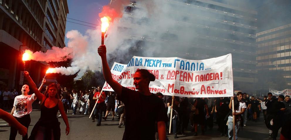 Πανεκπαιδευτικό συλλαλητήριο στην Αθήνα: Επεισόδια στην Ομόνοια, 21 προσαγωγές