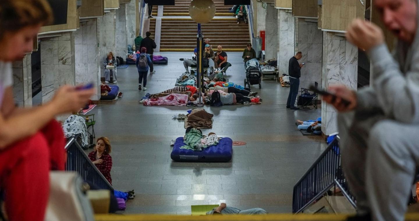 Ουκρανία: Αεροπορική επιδρομή της Ρωσίας στο Κίεβο – Σε επιφυλακή η Πολωνία, απογειώνει μαχητικά