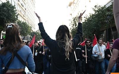 Μεγάλη απεργία κλονίζει Ελλάδα: Σχολεία, νοσοκομεία και δημόσιος τομέας στα χέρια των εργαζομένων