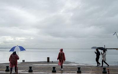 ΕΜΥ: Κακοκαιρία με βροχές, καταιγίδες και πτώση θερμοκρασίας
