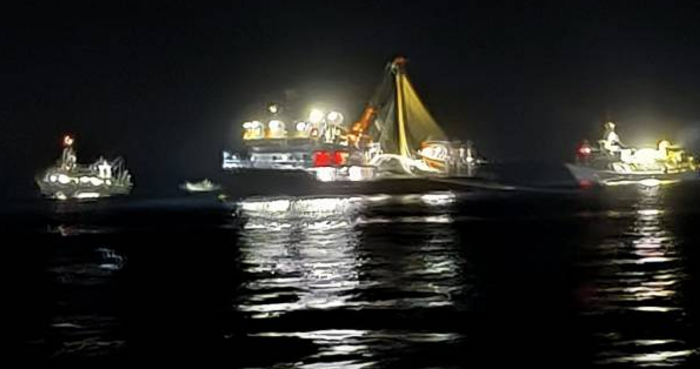 Τουρκικά αλιευτικά πυροβόλησαν στον αέρα μετά από επεισόδιο με Έλληνες ψαράδες στη Σαμοθράκη - Βίντεο