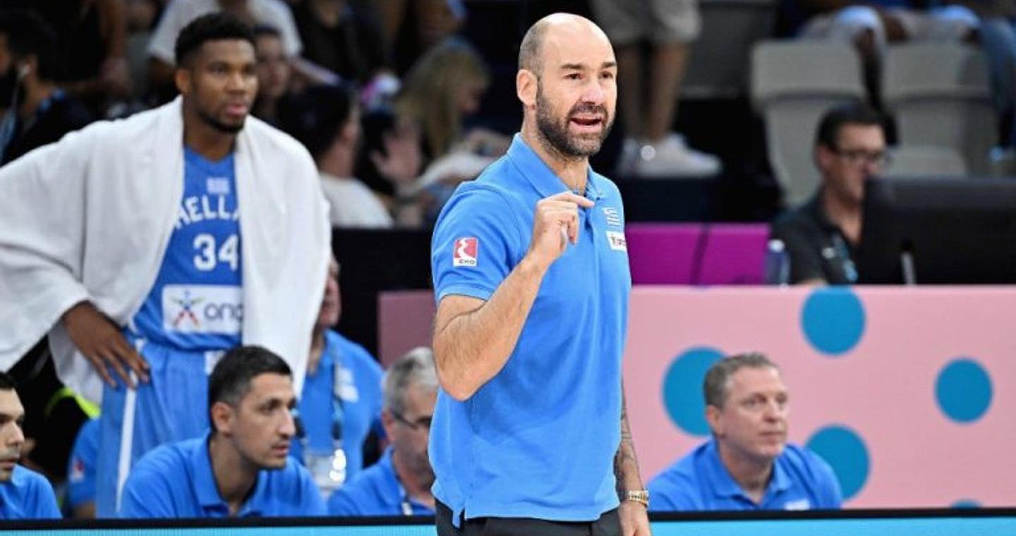 Σπανούλης: «Δεν γίνεται ο Λούκα να παίρνει 20-25 βολές και ο Γιάννης να παρακαλάει να πάρει βολές με τους αντιπάλους να τον αγκαλιάζουν»