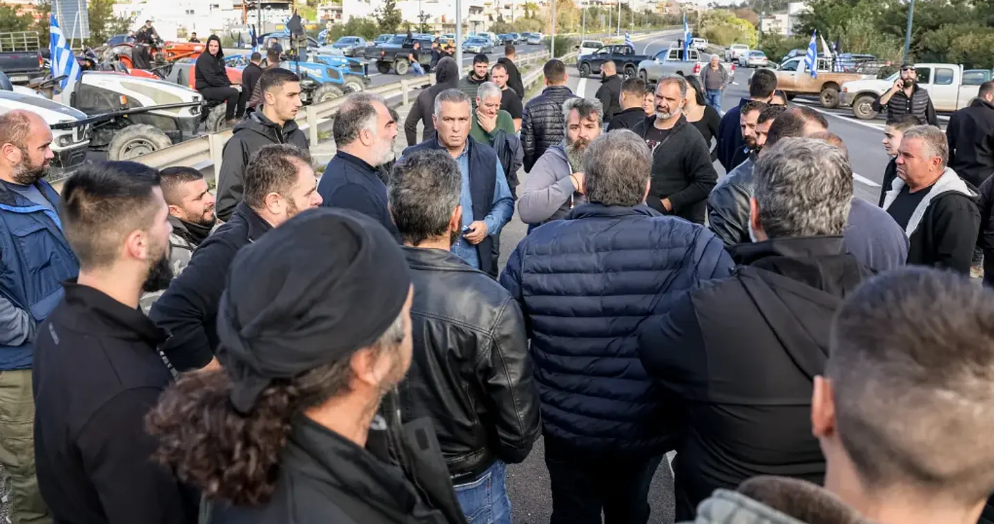 Στους δρόμους οι πραγματικοί αγρότες της Κρήτης [βίντεο] UPD