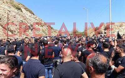 Κρήτη: Αγρότες «έκλεισαν» τον ΒΟΑΚ – Διαμαρτύρονται για ΟΠΕΚΕΠΕ