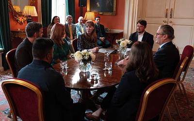 Βρετανία: Παραίτηση Ρέινερ και ανασχηματισμός φέρνουν πολιτικές αναταράξεις