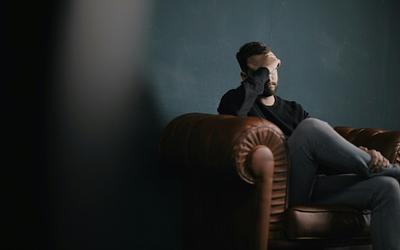 Έρευνα-σοκ: Οι Έλληνες οι πιο «στρεσαρισμένοι οικονομικά» στον πλανήτη!