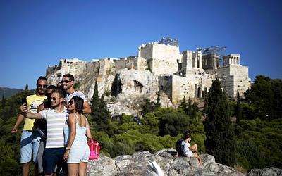 Τουρισμός: Έρχονται περισσότεροι; Τι αποκαλύπτουν τα αεροπορικά δεδομένα!